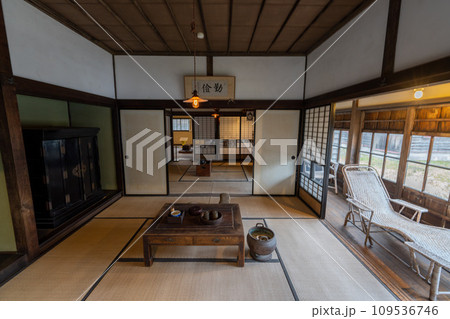 北海道 札幌 小樽 古風建築 建築 日本庭園 家屋 会館 階段 北海道 札幌 小樽 古風建築 建築 日本庭園 家屋 会館 階段 109536746