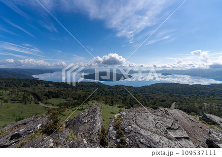 北海道 道東 屈斜路湖 湖 青空 カルデラ湖 絶景 青 北海道 道東 屈斜路湖 湖 青空 カルデラ湖 絶景 青 109537111