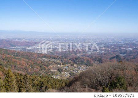 皇鈴山展望台から見た寄居町(外秩父七峰縦走ハイキングコース) 皇鈴山展望台から見た寄居町(外秩父七峰縦走ハイキングコース) 109537973