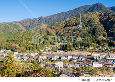 【中央本線】南木曽駅を通過する特急しなの 【中央本線】南木曽駅を通過する特急しなの 109543267