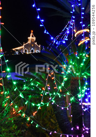 熊本県天草市・美しいイルミネーションの大江天主堂 109544256