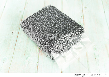 Vacuum packed black beans Vacuum packed black beans 109544282