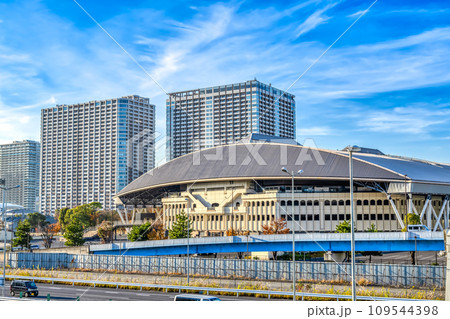 東京都江東区の都市風景 有明駅 有明コロシアム 東京都江東区の都市風景 有明駅 有明コロシアム 109544398