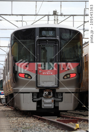 下関総合車両所岡山電車支所に留置中の227系Urara 下関総合車両所岡山電車支所に留置中の227系Urara 109545363