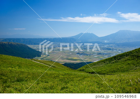 大観峰と阿蘇山 109546968