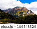 上高地からの穂高連峰の景色 109548329