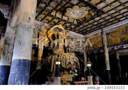 鎌倉市　建長寺・仏殿（国重要文化財）内部 109553153