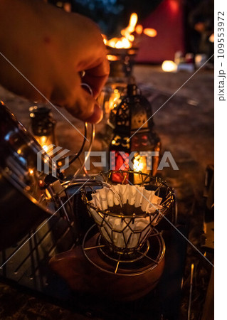 オイルランタン ランプ 灯り 神秘的 ドリップコーヒー オイルランタン ランプ 灯り 神秘的 ドリップコーヒー 109553972