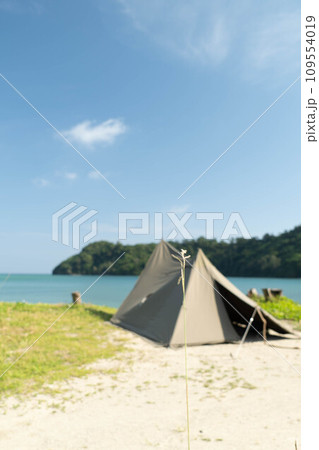 キャンプ画像 海辺 ビーチ 一人キャンプ テント設営 キャンプ画像 海辺 ビーチ 一人キャンプ テント設営 109554019