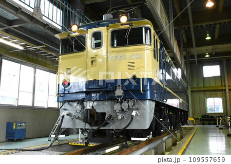 通電中のEF65形電気機関車（EF65形1001号機） 109557659