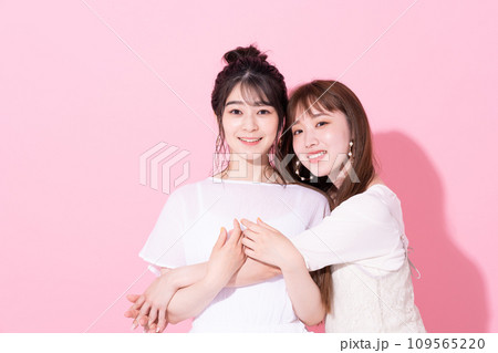 若い女性のビューティ 109565220