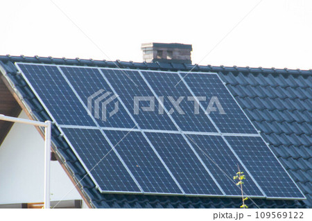 Solar power energy on the roof to a standard house 109569122