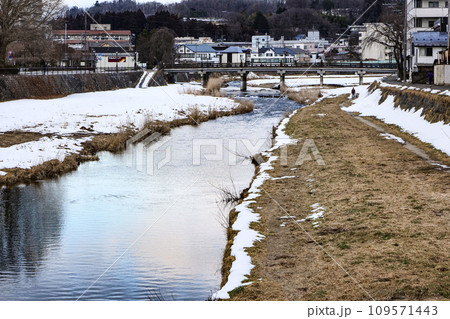 岩手県盛岡市中津川界隈の冬景色　文人の愛した中津川界隈 109571443