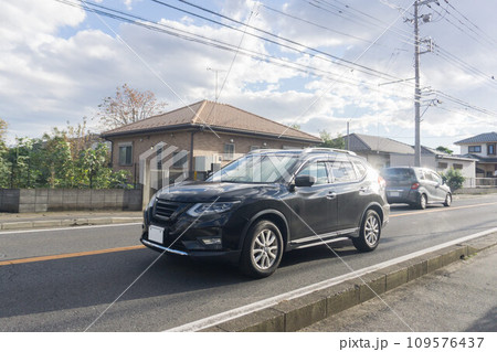 SUV 多用途車 道路走行 SUV 多用途車 道路走行 109576437