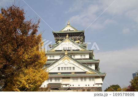大阪城公園の晩秋の風景 109578606