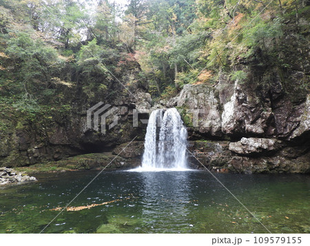 三段峡の美しい風景　11月 109579155