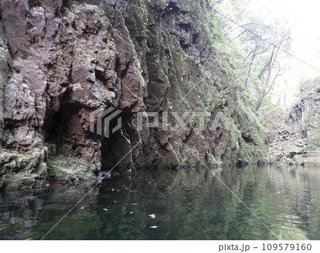 三段峡の美しい風景　11月 109579160