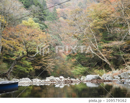 三段峡の美しい風景　11月 109579162