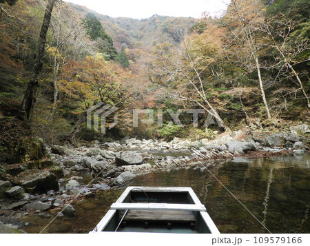 三段峡の美しい風景　11月 109579166