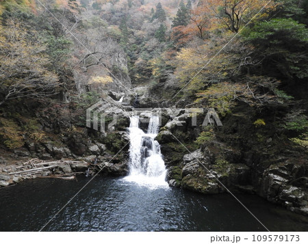 三段峡の美しい風景　11月 109579173