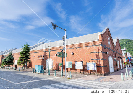 北海道函館市 人気の観光名所 金森赤レンガ倉庫 北海道函館市 人気の観光名所 金森赤レンガ倉庫 109579387