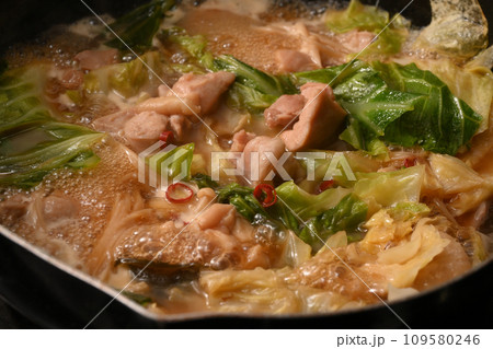 鶏キャベツ鍋 109580246