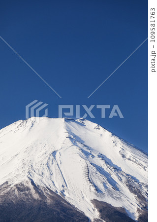 山梨_山中湖からの富士山 109581763