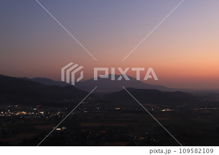 夕暮れの筑波山 夕暮れの筑波山 109582109