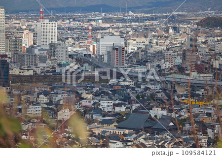 八幡山の秋を散策 109584121