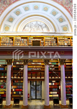フィンランド・ヘルシンキ 国立図書館・ホール フィンランド・ヘルシンキ 国立図書館・ホール 109584269