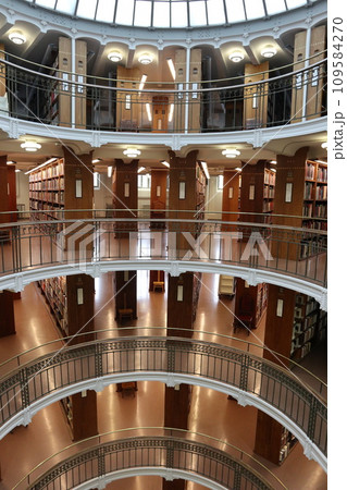 フィンランド・ヘルシンキ 国立図書館・蔵書室 フィンランド・ヘルシンキ 国立図書館・蔵書室 109584270