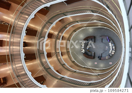 フィンランド・ヘルシンキ　国立図書館 109584271