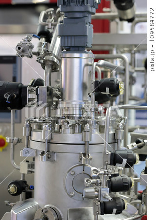 chemical industrial stainless steel mixing reactor chemical industrial stainless steel mixing reactor 109584772