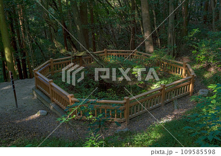 岩国 岩国城 山頂の大釣井 岩国 岩国城 山頂の大釣井 109585598