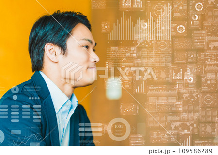 会議をしているカジュアルなビジネスパーソン 109586289