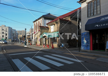 小樽　レトロな街角　堺町通り 109586671