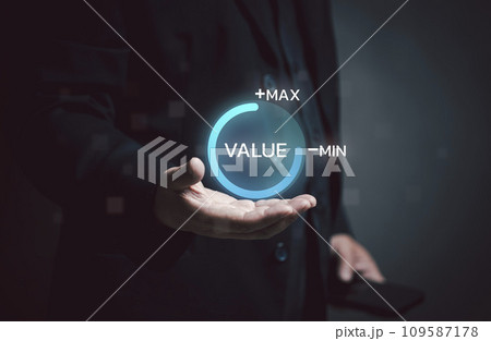 Businessman hold the virtual value icon in hand. Concept of business value. Growth success investment company. Marketing plan. Wealth performance progress. 109587178