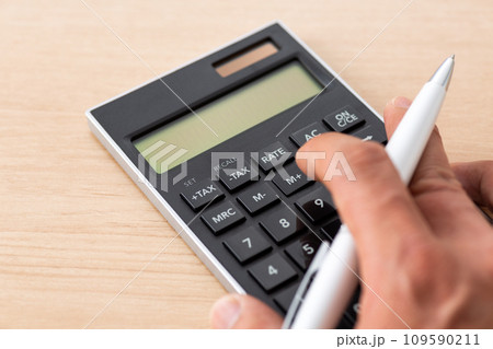 黒い電卓 109590211