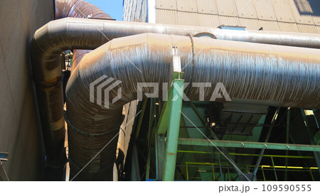 埼玉県川口市の鋳物工場のプラントの風景 109590555