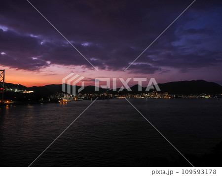 夕暮れ時の門司の風景 夕暮れ時の門司の風景 109593178