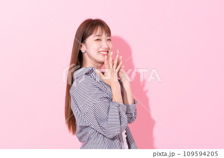 若い女性のビューティ 109594205