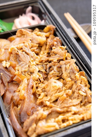 美味しい牛肉弁当 美味しい牛肉弁当 109595317