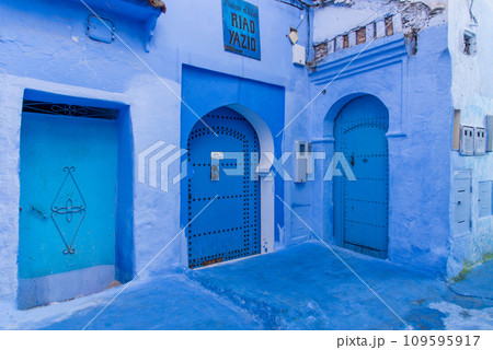 北アフリカモロッコの青の町シャフシャウエン 北アフリカモロッコの青の町シャフシャウエン 109595917