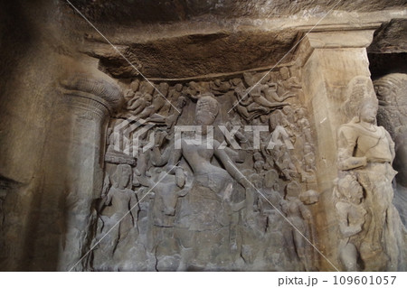 インド 世界遺産エレファンタ石窟群 インド 世界遺産エレファンタ石窟群 109601057