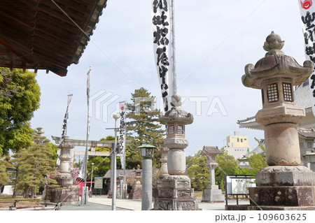 お寺(豊川稲荷、万燈堂 愛知県 豊橋市) お寺(豊川稲荷、万燈堂 愛知県 豊橋市) 109603625