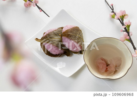 桜茶　さくら餅,道明寺,桜の花 109606968