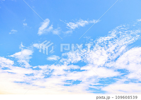 気持ちの良い青空背景 109608539