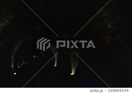 愛岐トンネル群の3号トンネルの中 愛岐トンネル群の3号トンネルの中 109609344