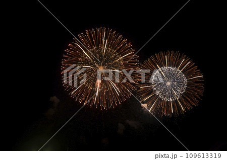 秩父夜祭冬の花火 109613319