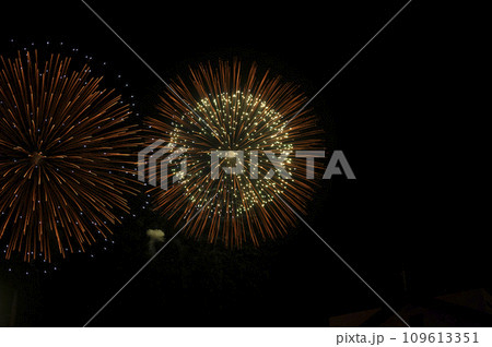 秩父夜祭冬の花火 109613351